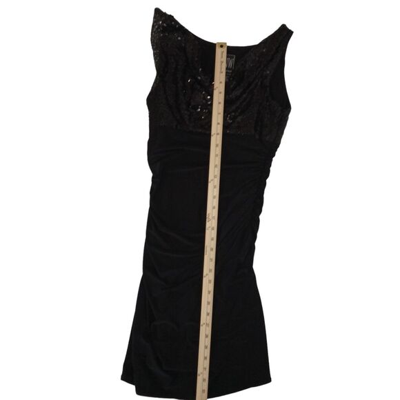 Night Way Collections RN 53048 Black Gown Size 4 - Picture 3 of 8